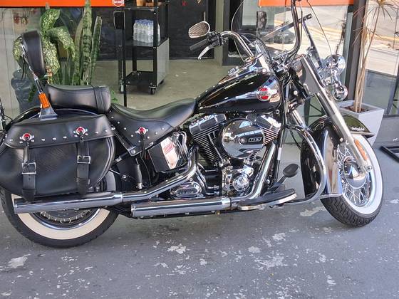 HARLEY-DAVIDSON SOFTAIL HERITAGE CLASSIC 